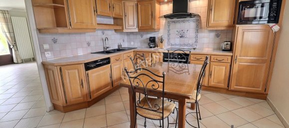 6 bedrooms House in Neuilly-sur-Marne, France No. 322290 3