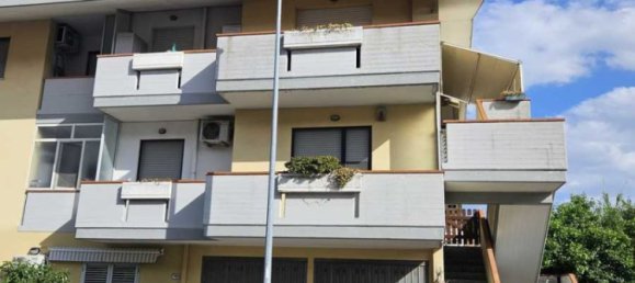 2 bedrooms Apartment in Silvi, Italy No. 95438 2