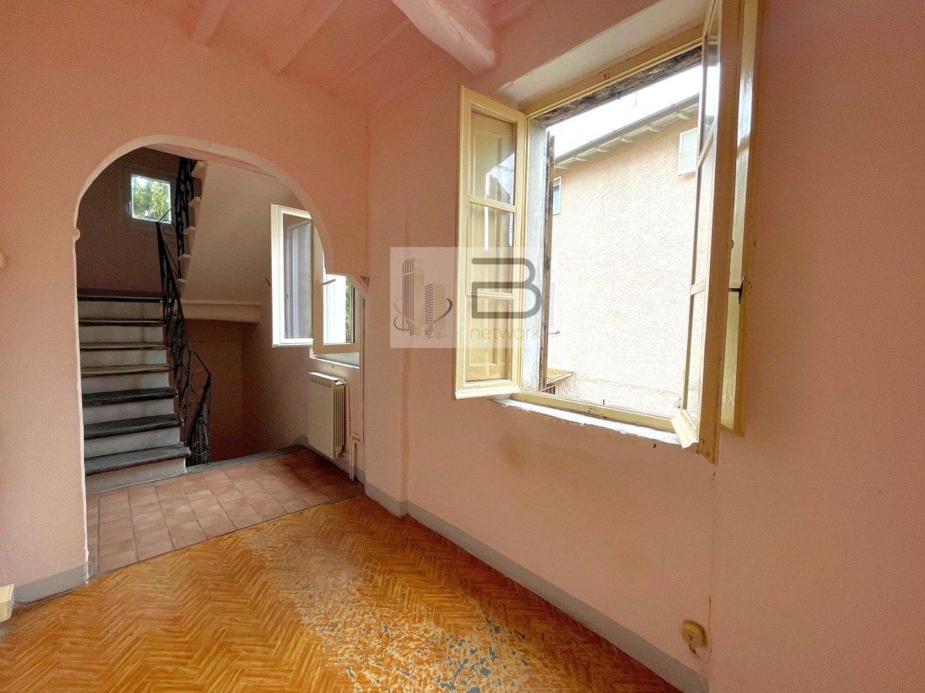 5 rooms House in Camaiore, Italy No. 112842