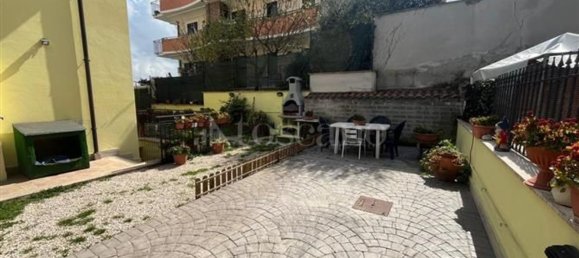 3 rooms Apartment in Mentana, Italy No. 196170 3