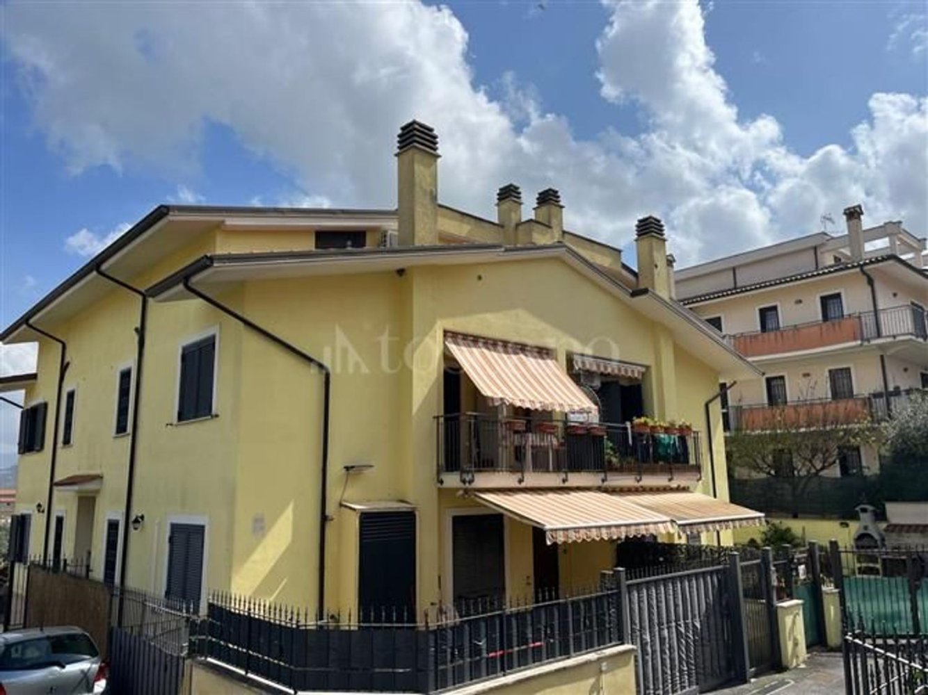 3 rooms Apartment in Mentana, Italy No. 196170