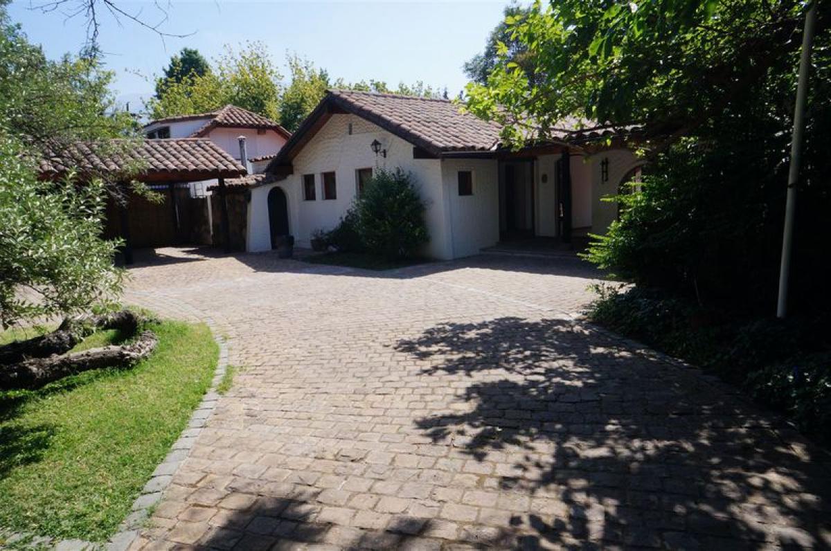 5 bedrooms House in Santiago, Chile No. 5223