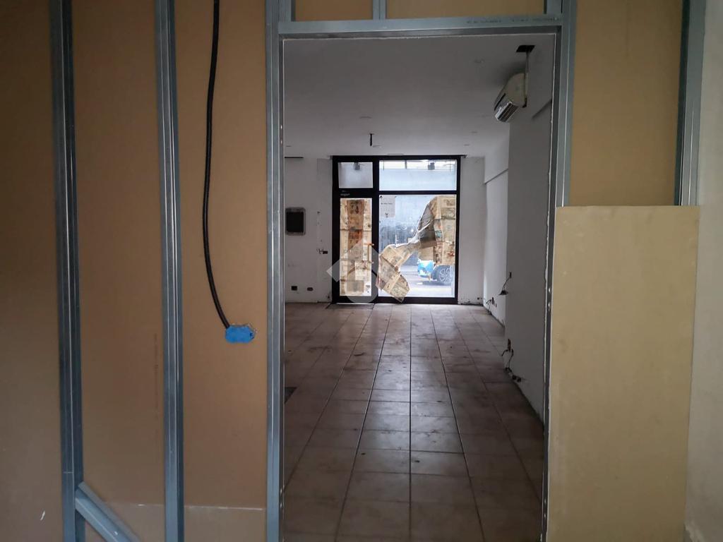 Propiedad comercial de 2 habitaciónes en Varese, Italy No. 361687