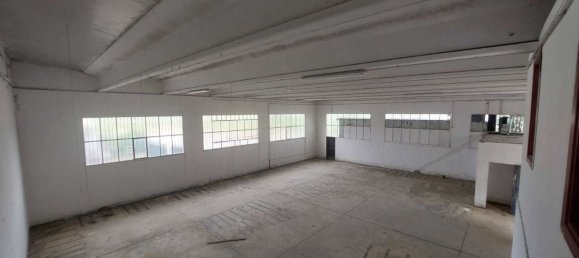 330m² Warehouse in Carmignano, Italy No. 257971 9
