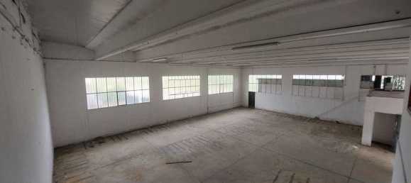 330m² Warehouse in Carmignano, Italy No. 257971 10