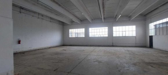 330m² Warehouse in Carmignano, Italy No. 257971 7