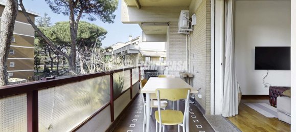 3 rooms Apartment in Rome, Italy No. 2153 6