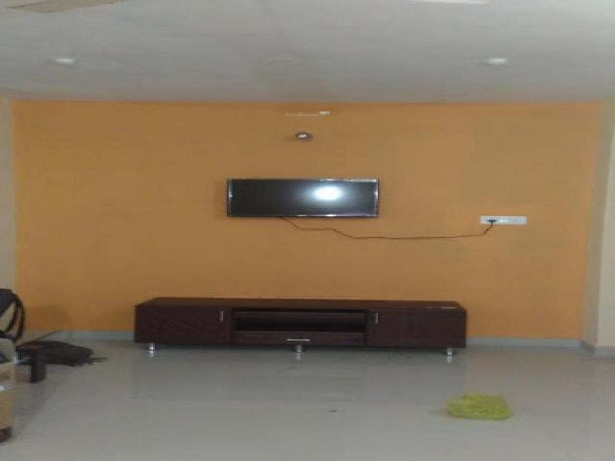 2 bedrooms House in Pune, India No. 22881