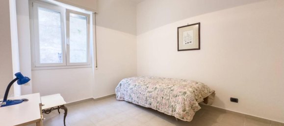 Apartamento de 6 habitaciónes en Imperia, Italy No. 26068 32