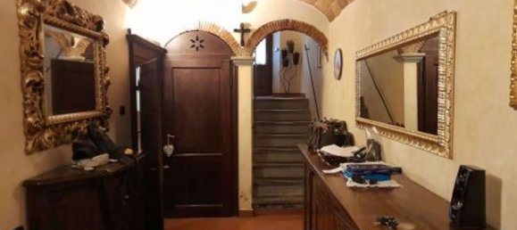 7 rooms Apartment in Vernio, Italy No. 49535 5