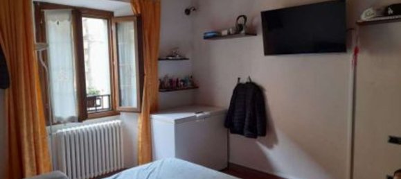 7 rooms Apartment in Vernio, Italy No. 49535 12