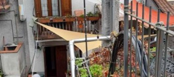 7 rooms Apartment in Vernio, Italy No. 49535 3