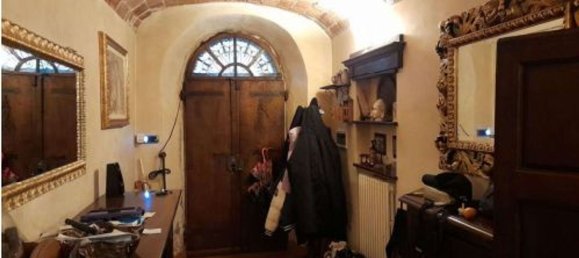 7 rooms Apartment in Vernio, Italy No. 49535 4