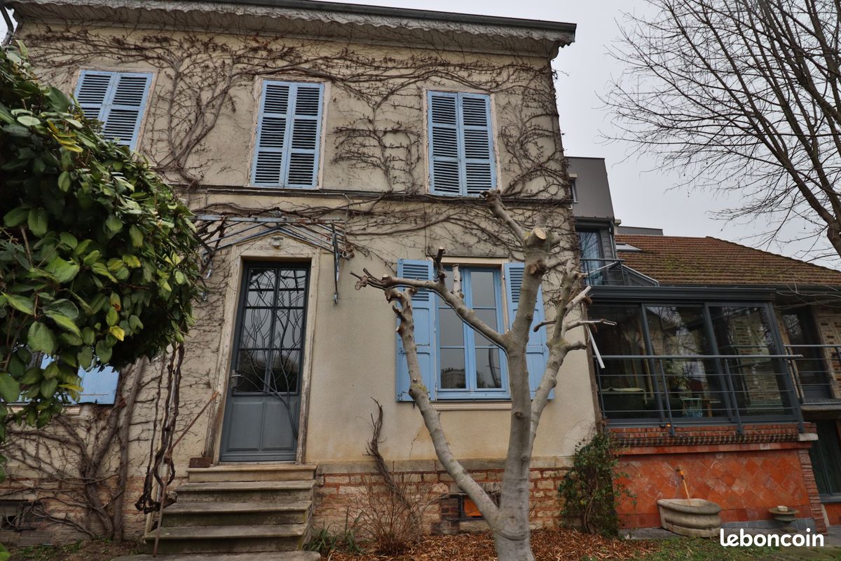 6 bedrooms House in Troyes, France No. 73178