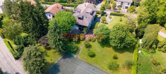 Terrain à Tradate, Italy 1355m² No. 132325 3