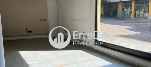 215m² Commercial property in Garbagnate Milanese, Italy No. 112537 3
