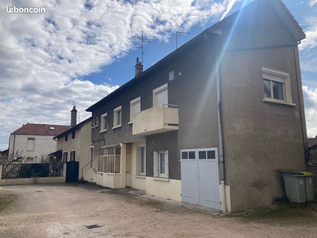 4 غرف نوم منزل ذو طابقين في Dijon, France رقم 291571