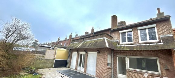 5 bedrooms House in Hem, France No. 154013 2