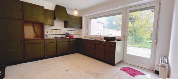 5 bedrooms House in Hem, France No. 154013 3