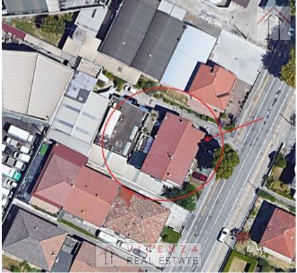 5غرفة عقار تجاري في Vicenza, Italy رقم 299617