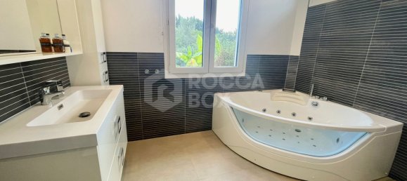 Villa de 8 dormitorios en Marbella, Spain No. 117816 18