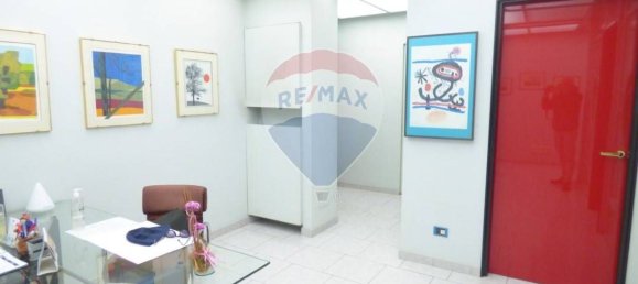 4-Zimmer Wohnung in Luino, Italy, Nr. 223352 8