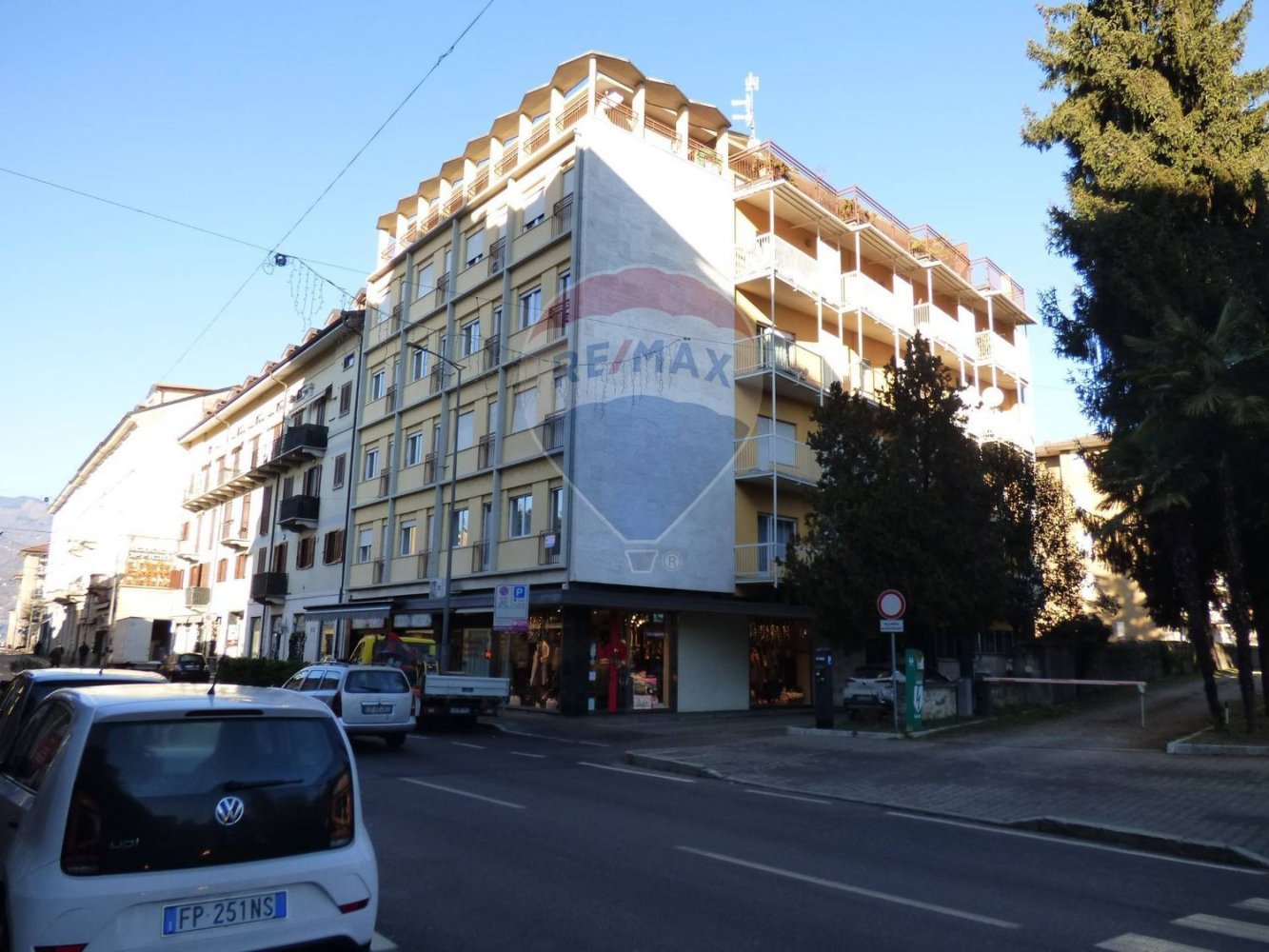 4-Zimmer Wohnung in Luino, Italy, Nr. 223352