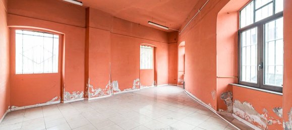 Propiedad comercial de 3 habitaciónes en Bra, Italy No. 211079 26