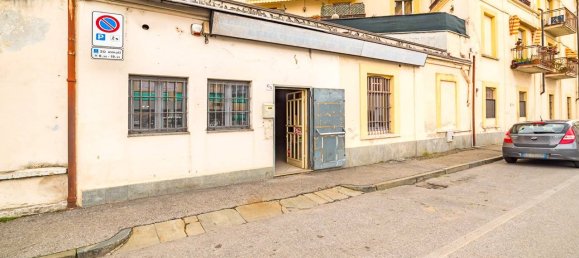 Propiedad comercial de 3 habitaciónes en Bra, Italy No. 211079 4