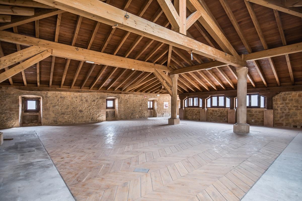 939m² Building in Sepulveda, Spain No. 125105