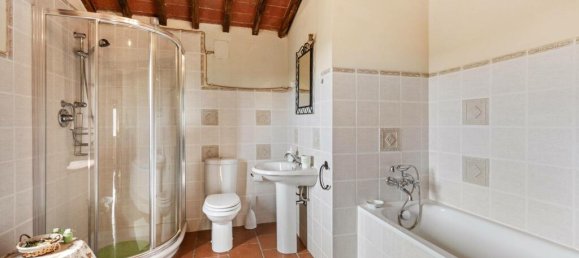6 bedrooms House in Passignano sul Trasimeno, Italy No. 53691 5