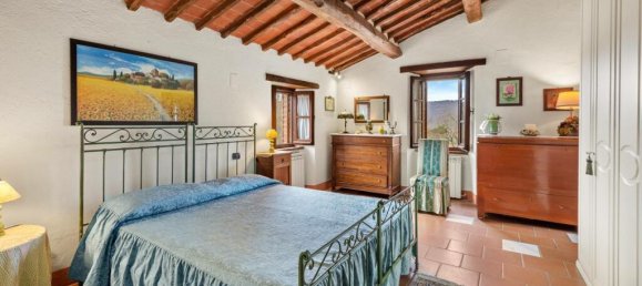 6 bedrooms House in Passignano sul Trasimeno, Italy No. 53691 4