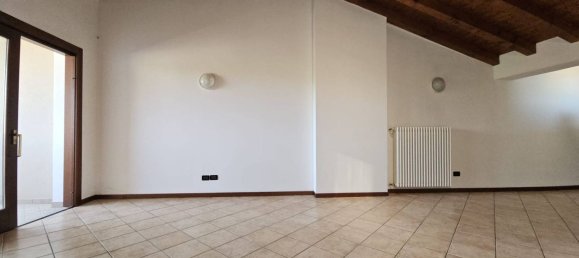3 Schlafzimmer Wohnung in Pordenone, Italy, Nr. 345124 11