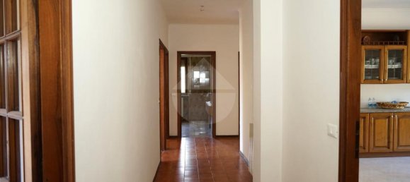 6-Zimmer Wohnung in Gubbio, Italy, Nr. 49309 9