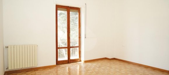 6-Zimmer Wohnung in Gubbio, Italy, Nr. 49309 10