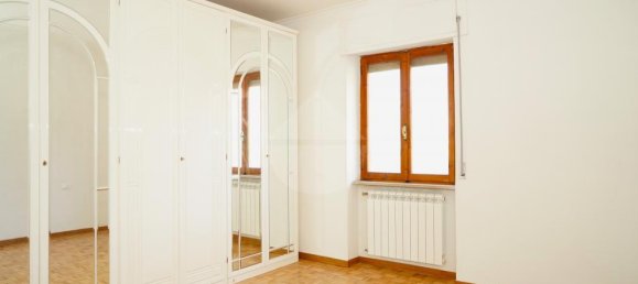 6-Zimmer Wohnung in Gubbio, Italy, Nr. 49309 17