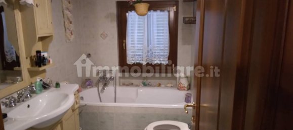 Дом с 3 спальнями в Ареццо, Италия № 45010 9