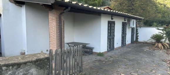 Вилла с 3 комнатами в Кастель Гандольфо, Италия № 12644 13