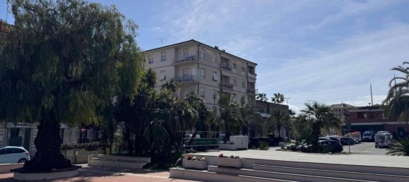 4 rooms Apartment in Albenga, Italy No. 40873 39