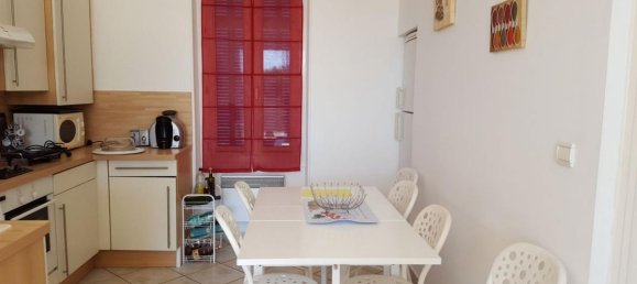 2 bedrooms Apartment in Saint-Cyr-sur-Mer, France No. 277604 5