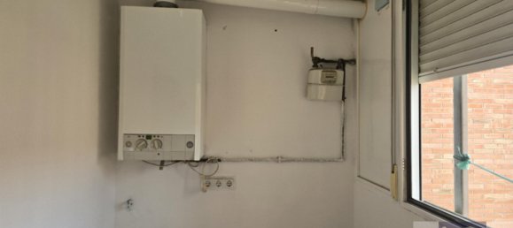 Apartamento de 3 dormitorios en Madrid, Spain No. 180844 34