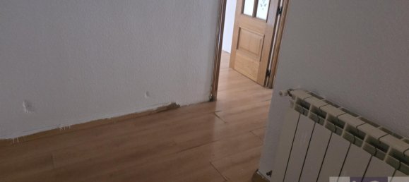 Apartamento de 3 dormitorios en Madrid, Spain No. 180844 16