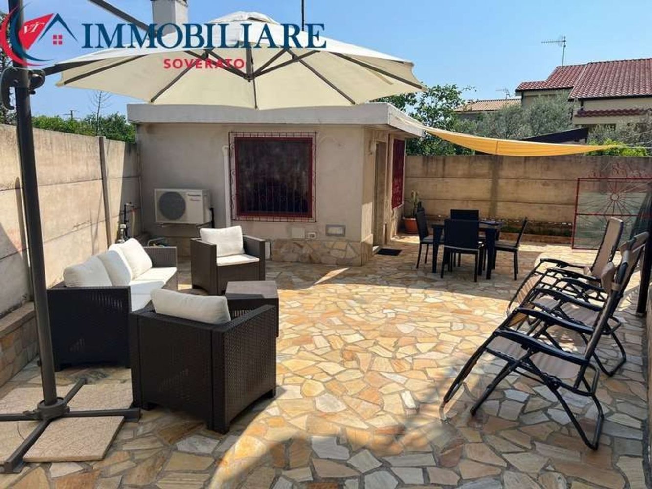 3غرفة شقة في Davoli, Italy رقم 159207