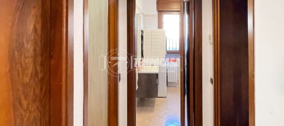 3-salle Appartement à Tribiano, Italy No. 122023 14