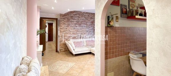 3-salle Appartement à Tribiano, Italy No. 122023 2