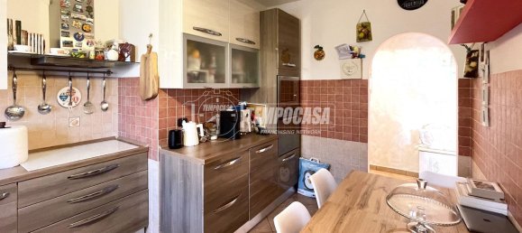3-salle Appartement à Tribiano, Italy No. 122023 5