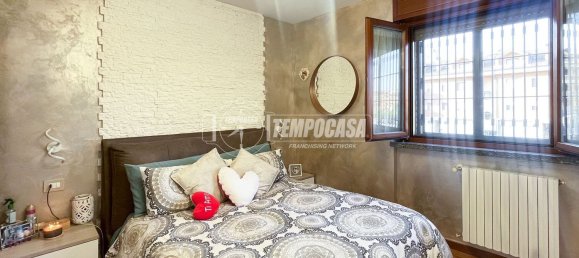 3-salle Appartement à Tribiano, Italy No. 122023 16