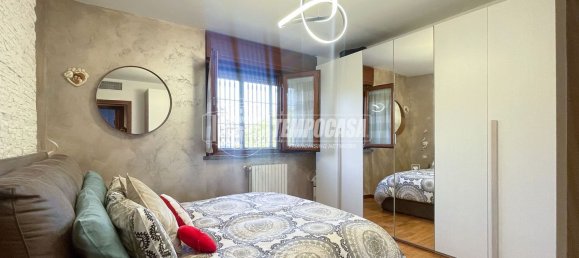 3-salle Appartement à Tribiano, Italy No. 122023 15