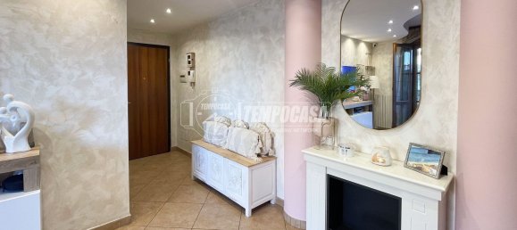 3-salle Appartement à Tribiano, Italy No. 122023 12