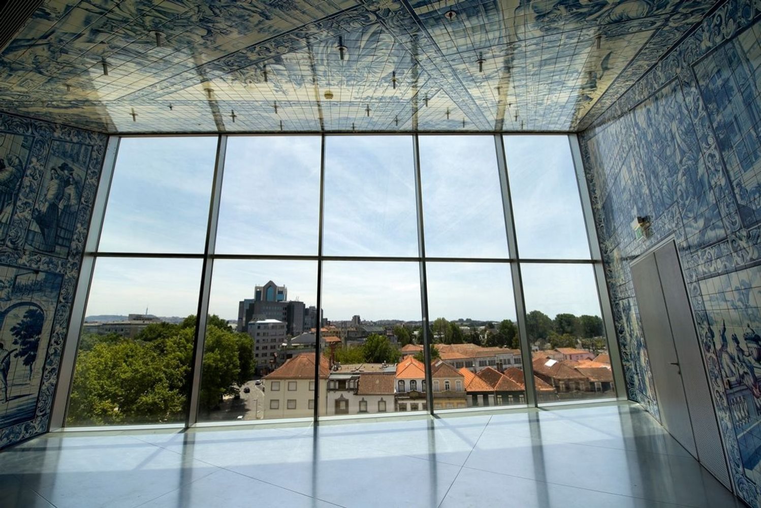 698m² Land in Porto, Portugal No. 124759